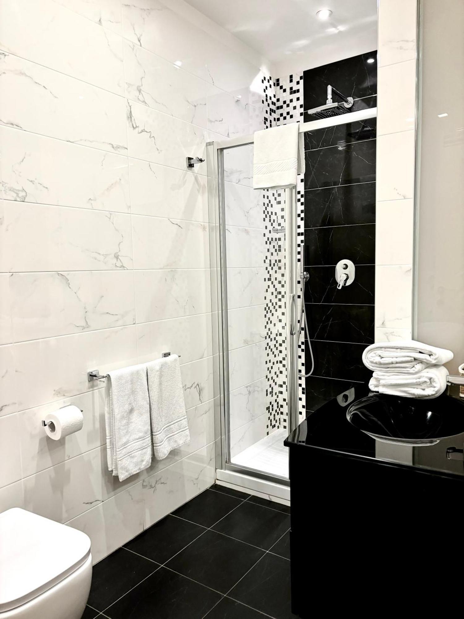 Les Suites Bari Italian Excellence Bed And Breakfast Εξωτερικό φωτογραφία